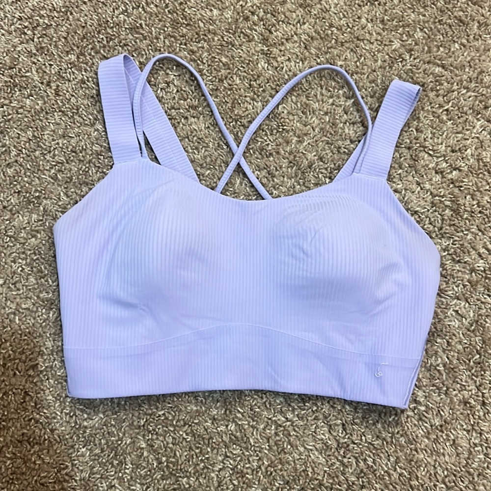 Lululemon like a cloud ribbed sports bra